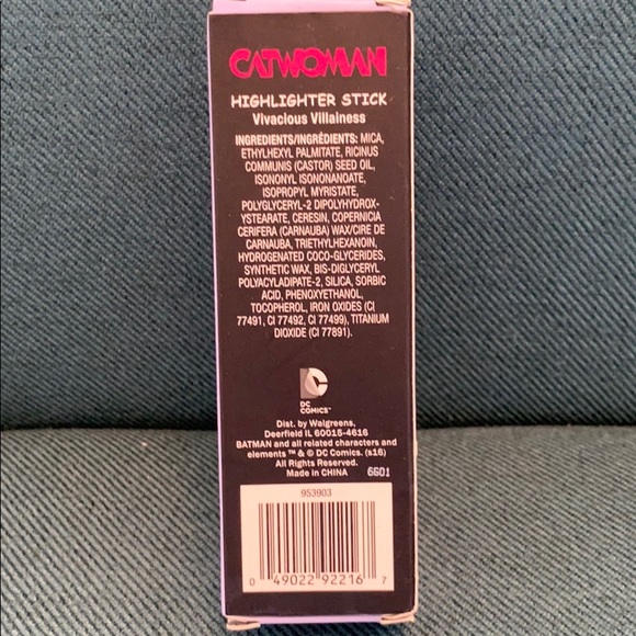 Catwoman Highlighter Stick 0.26 oz - Picture 3 of 4
